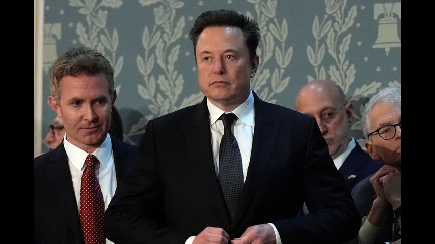 Musk demanda a anunciantes por presunto 'boicot masivo'