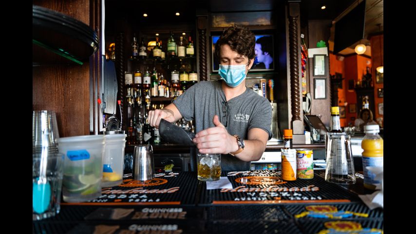 Austin won’t be allowed to restrict dining-in at restaurants, Texas Supreme Court says