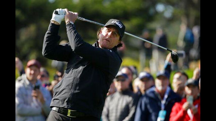 Mickelson finishes off a 5th win at Pebble Beach