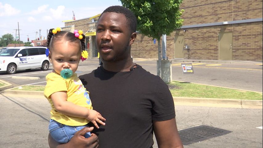 Father carrying 1-year-old daughter attacked outside McDonald's, fends ...