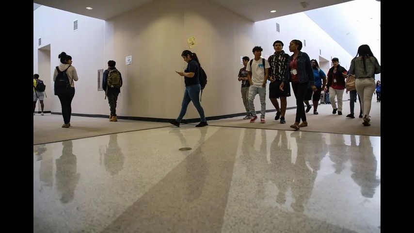 High school students’ math scores are still lagging, STAAR results show