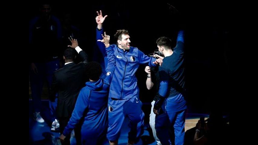 Nowitzki stars in likely home finale, Mavs top Suns 120-109