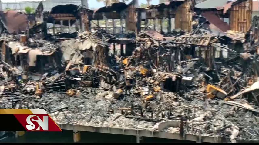 Propietarios de condominios presentan reclamos al seguro tras incendio