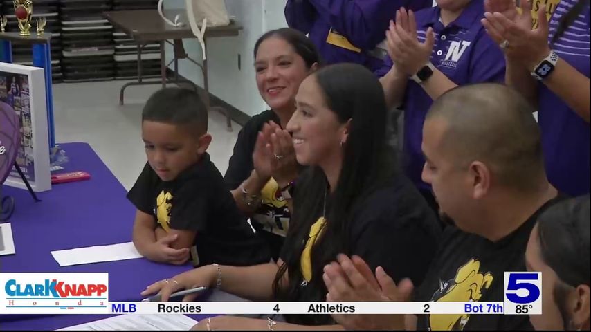 Weslaco's Medina signs for Texas Lutheran Basketball