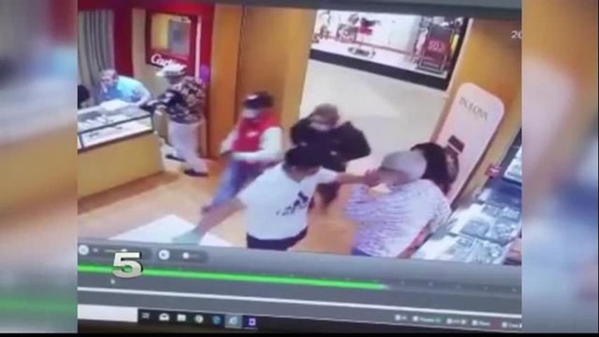 マッカレンプラザモール、強盗未遂事件に反応