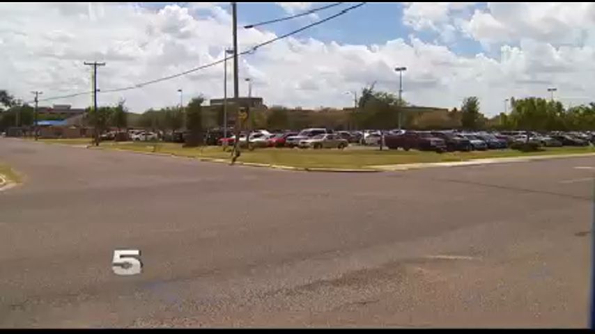 Edinburg Man Says UTRGV Students Parking in Neighborhood