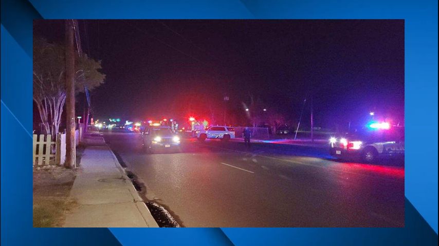 Mujer muere tras colisión entre auto y peatón, dice jefe de policía de Alamo