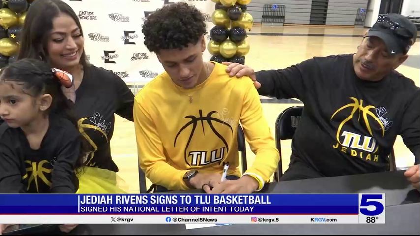 Jediah Chavarin-Rivens signs letter of intent to play basketball at TLU