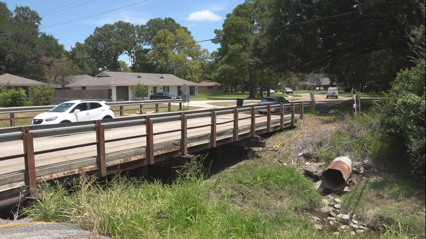 Cedarcrest bridge reopened; work delayed one week due to weather