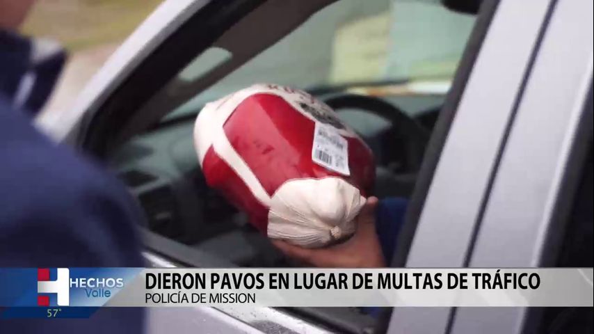 Policía de Mission regala pavos a infractores de la ley