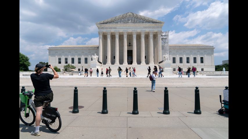 The Supreme Court weakens federal regulators, overturning decades-old ...