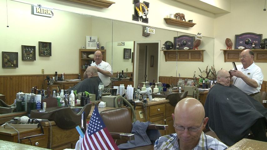 Traditional Barber Shops Disappearing In Columbia