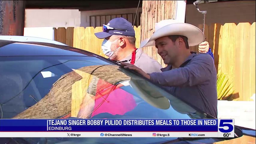 Tejano star Bobby Pulido distributes holiday meals in Edinburg