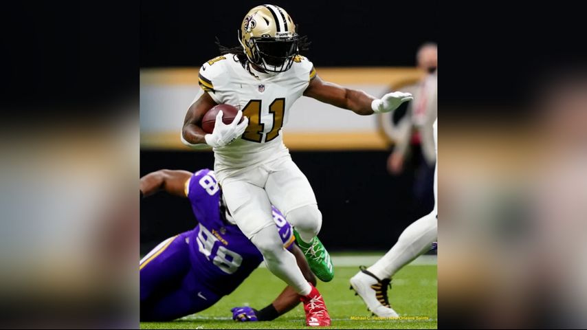 Saints RB Alvin Kamara hit receives uniform violations fine for cleats