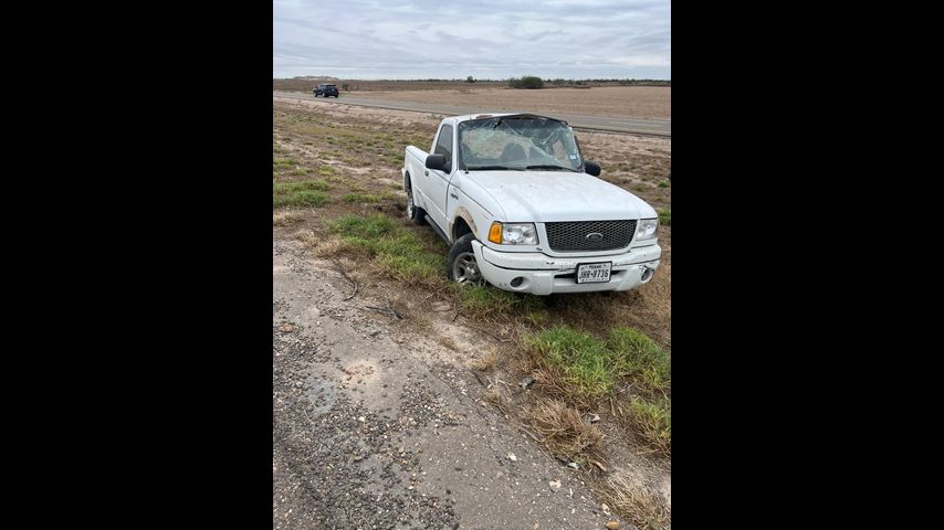 La policía de La Joya busca al conductor implicado en un accidente de volcadura de un solo vehículo