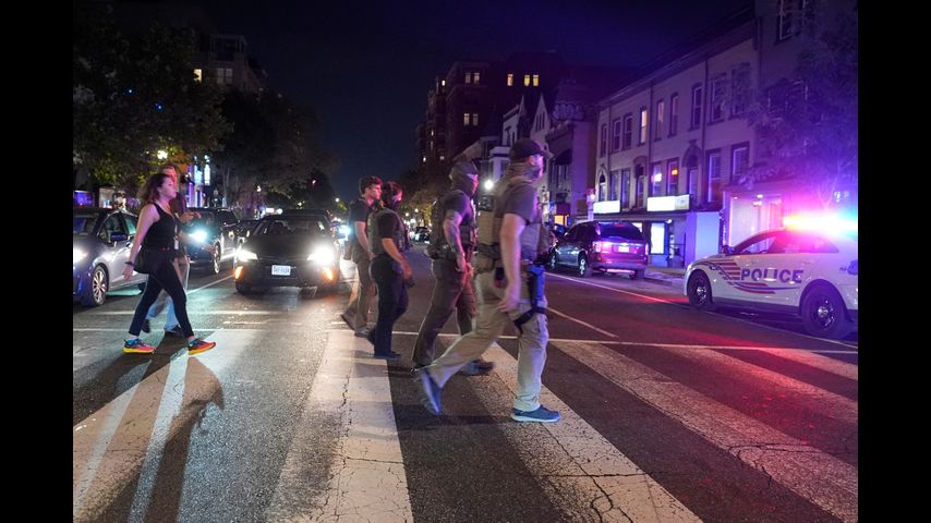 Trump administration agrees to keep DC police chief in place, but with immigration enforcement order