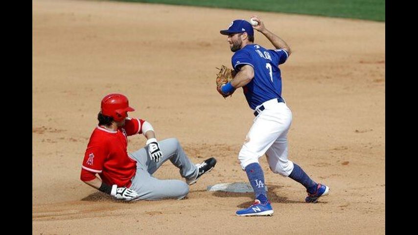 Cy Young winner DeGrom goes 1 frame in spring debut for Mets