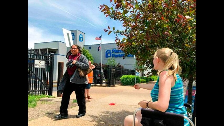 Missouri subpoenas abortion clinic doctors amid legal battle