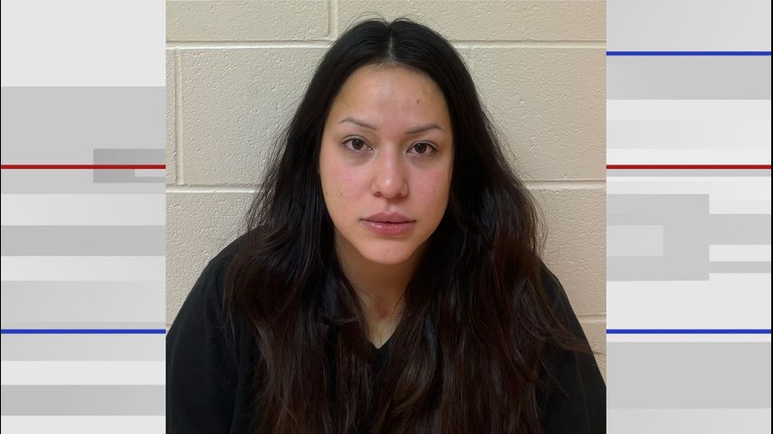 Alton mother charged after child found alone on the street