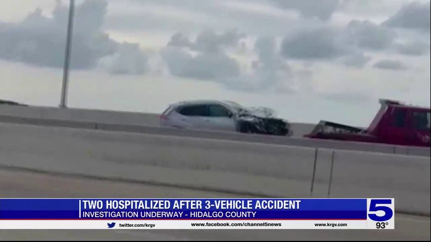 Mercedes police: Two people hospitalized in three-vehicle crash on the expressway