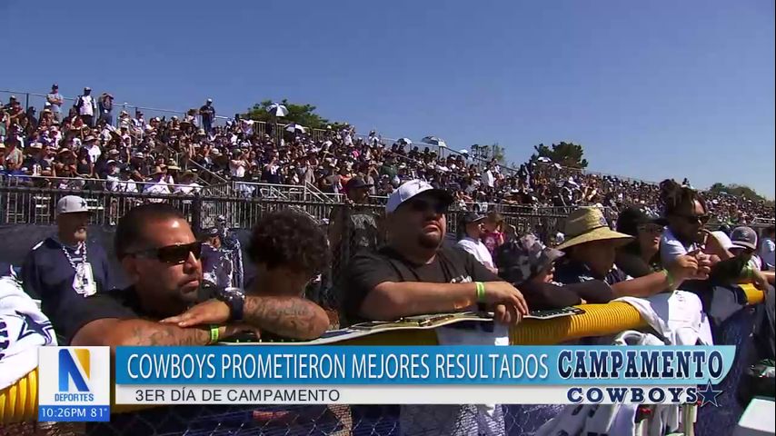 Aficionados acuden al campamento de entrenamiento de los Dallas Cowboys en Oxnard