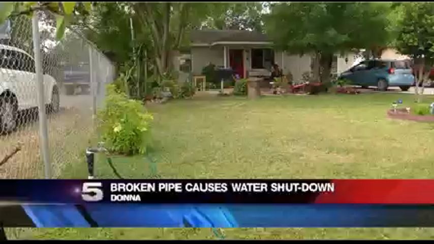 Ruptura de Tubería de Agua Provoca Interrupción de Servicio en Donna