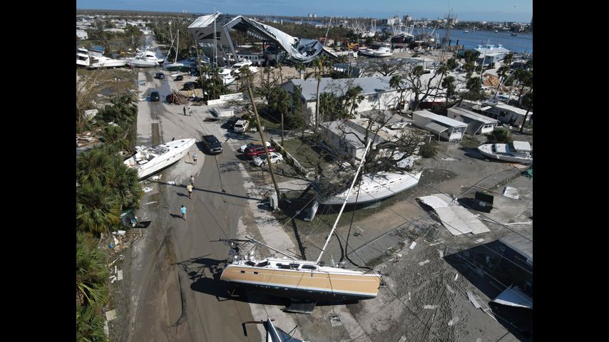 Hurricane Ian heads for Carolinas after pounding Florida