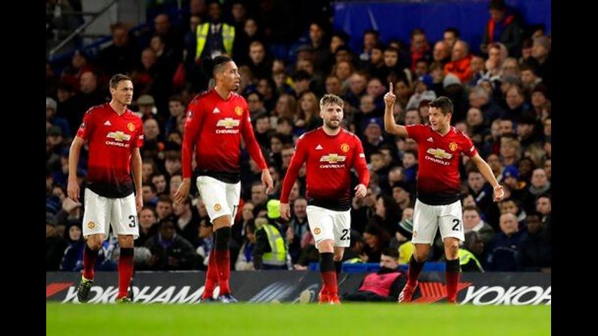 A captain without the armband, Herrera key to United revival