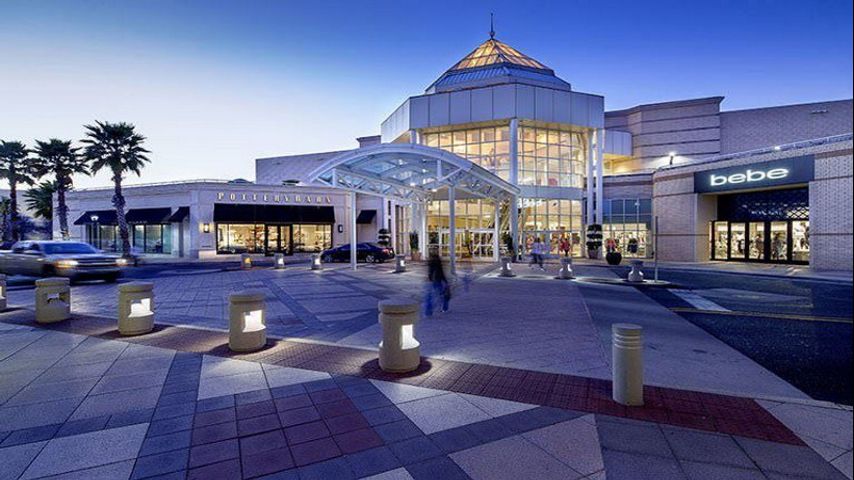 hollister mall of la