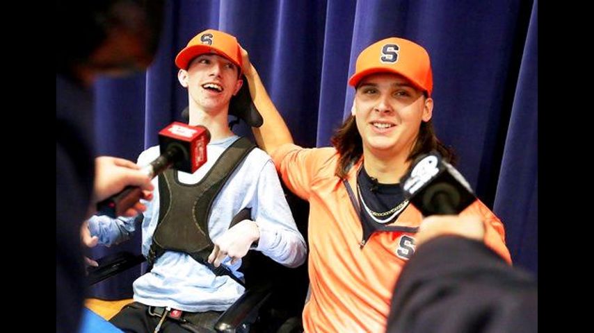 Syracuse recruit has feel-good announcement