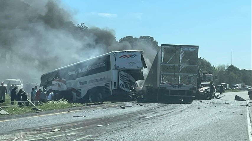 18 wheeler accident baton rouge today