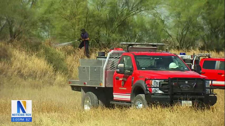 Bomberos de Mission continúan su entrenamiento regional con incendio controlado