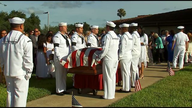 Despiden en Brownsville a la marina fallecida cerca de su base naval en Virginia – KRGV