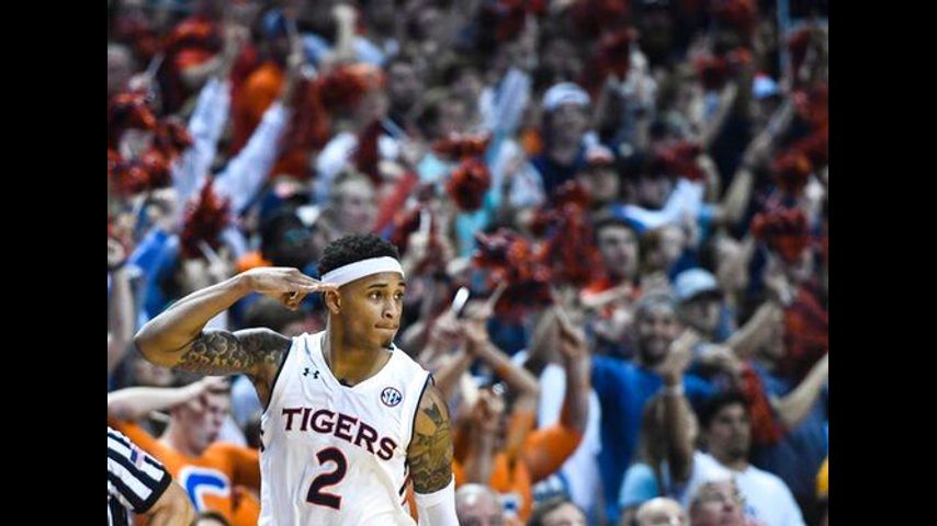 Auburn upends No. 5 Tennessee 84-80 in regular-season finale