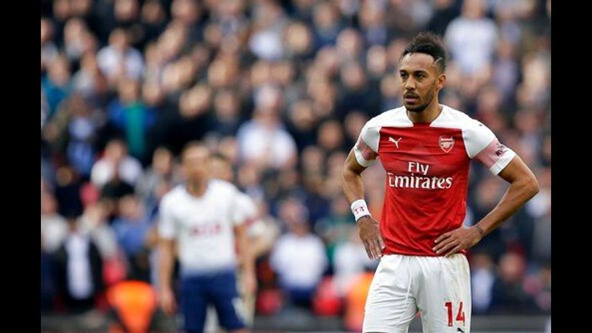 Tottenham draws 1-1 with Arsenal after Lloris saves penalty