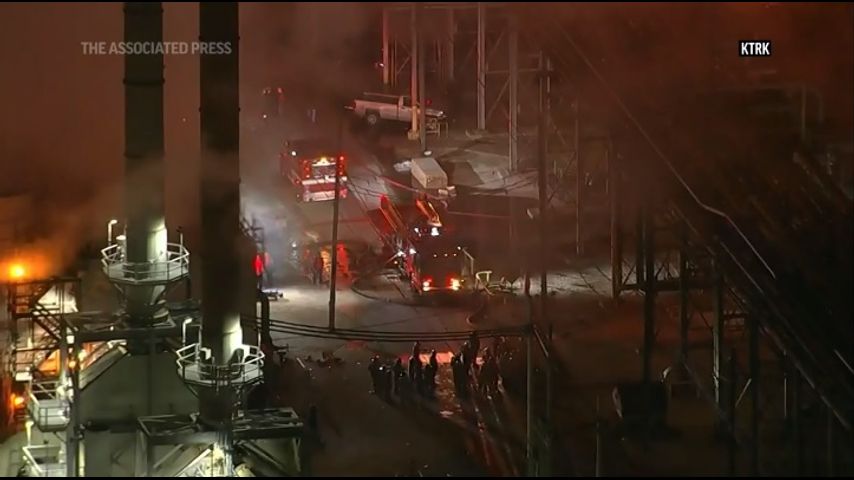 Crews extinguish Texas refinery fire that left four injured