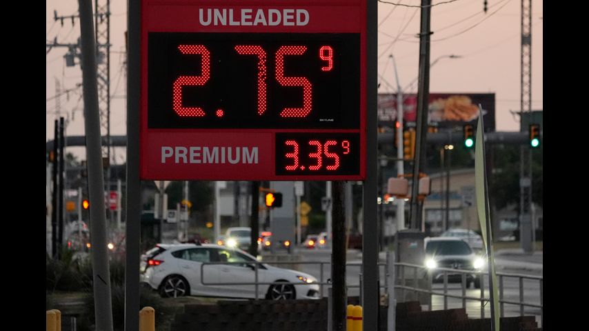 US gas prices are falling. Experts point to mild demand at the pump ahead of summer travel - Vimarsana News