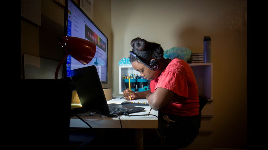 Many Texas families say remote learning isn’t working and they want it fixed