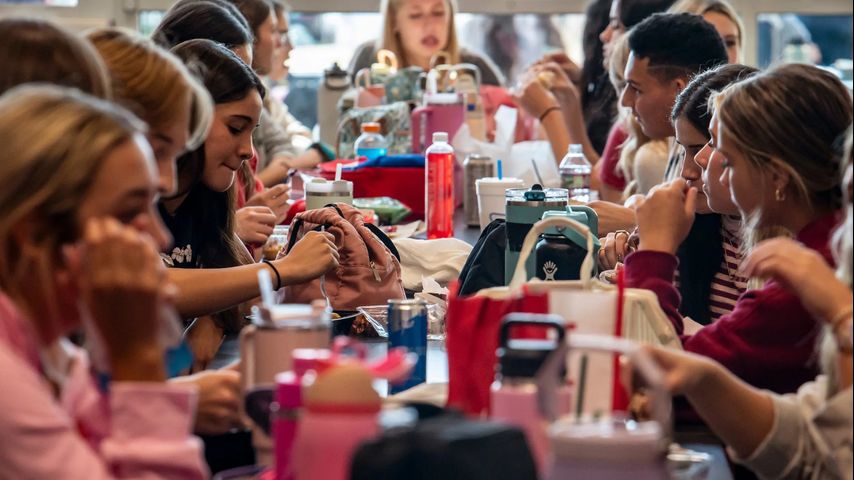 Texas educators praise new school cellphone ban