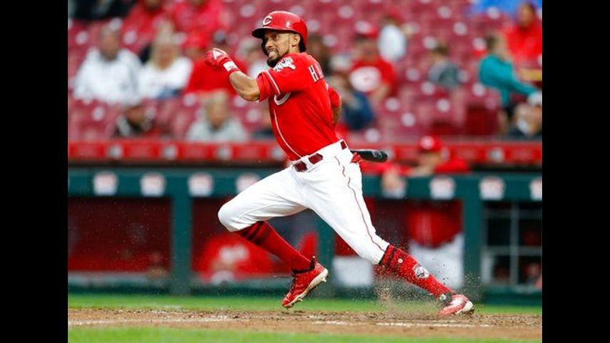 Royals, Hamilton finalize $5.25M contract