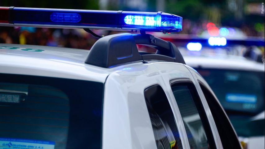 Brownsville police: Driver at large after crashing into building, injuring 5 people