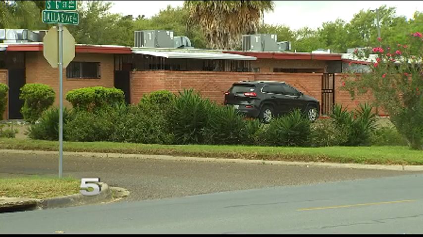  Agentes de ICE Detienen a un Fugitivo Venezolano en McAllen