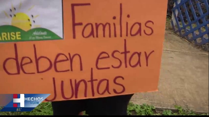 Manifestantes reaccionan tras la visita al Valle del expresidente Trump y el gobernador Abbott - Vimarsana News