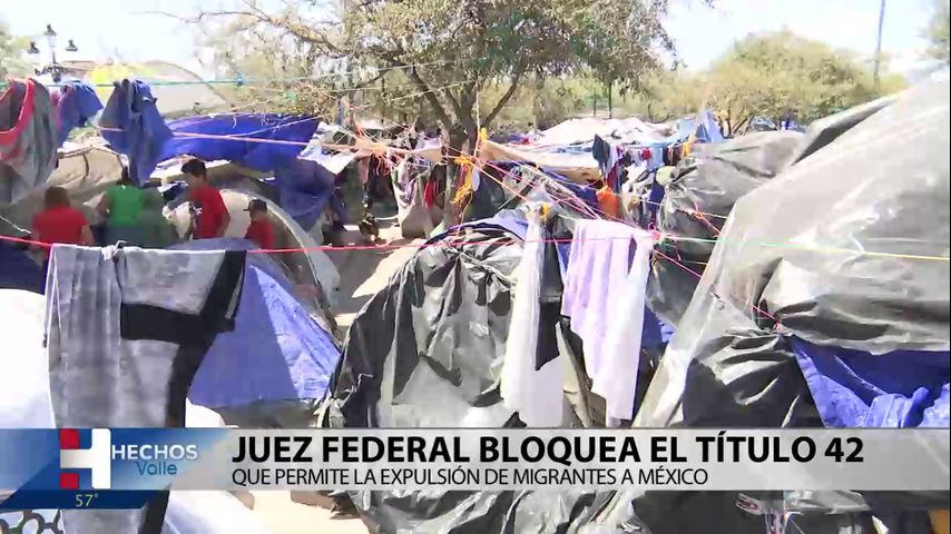 Juez federal bloquea el título 42