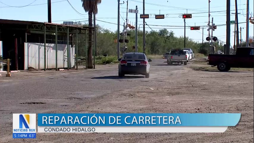 Evalúan proyecto de reconstrucción y drenaje para la carretera midway en el condado Hidalgo