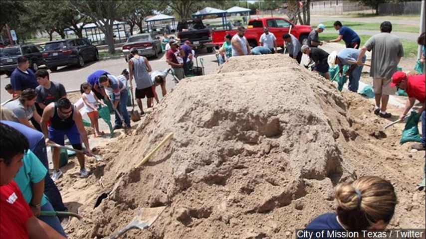 Ciudades del Valle abren sitios de distribución para bolsas de arena