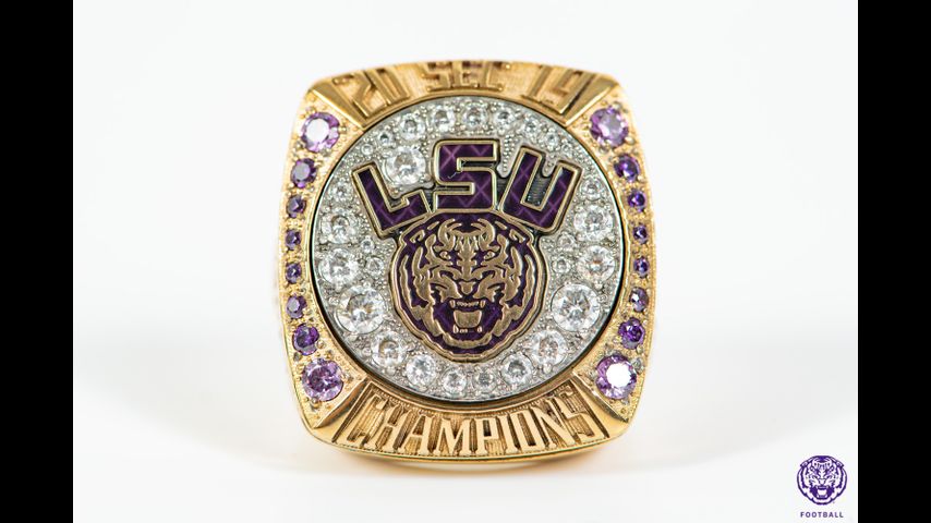 Column) Geaux crazy: Purple reign comes to LSU