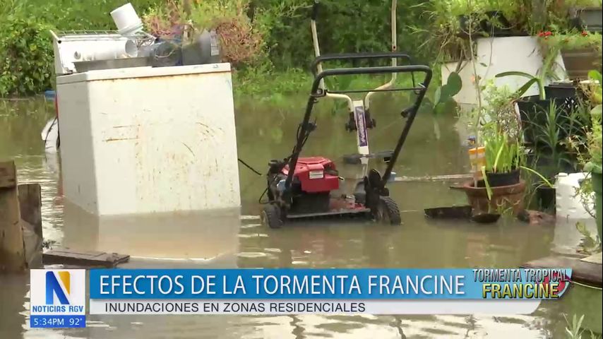 Efectos de inundaciones en zonas residenciales tras la evolución de tormenta tropical Francine