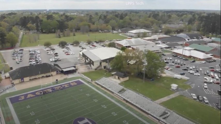 Opening of new Yellow Jacket Stadium delayed, Denham Springs High's  homecoming game moved to Walker High, officials say, News