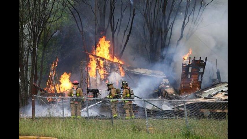 Texas man dies after killing neighbor, setting house ablaze